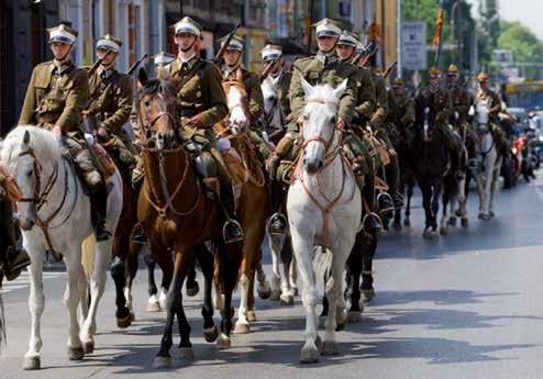 Dla uczczenia 100 rocznicy zrywu niepodległościowego Rada Miejska w Tarnowie, aby oddać najwyższy hołd i szacunek pokoleniu Polaków, które doprowadziło do odzyskania niepodległości w 1918 roku i