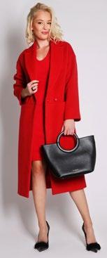 MAGAZYN CENTRUM HANDLOWO-ROZRYWKOWEGO AMBER LADY IN RED