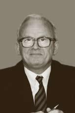 Adem Demaçi 1991 Partie 1 W 1991 r. Parlament Europejski przyznał nagrodę za walkę o prawa człowieka pochodzącemu z Kosowa Ademowi Demaçiemu, urodzonemu w 1936 r.