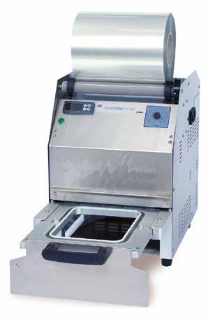 wymiary pojemnika do zamknięcia Maksymalna szerokość folii 30 kg 1 kg 230 V~, AC 50 Hz 10 A 0,8 kw 2,0 m/1-fazowa z uziemieniem 1400 N 2 4 cykle/min 10 min 230 x 280 x 100 mm (>¼ GN) 240