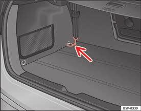 Obowiązuje dla modelu: ALTEA XL / ALTEA FREETRACK Siatka rozdzielająca* Siatka rozdzielająca zapobiega wyrzucenia do przodu w kabinie pasażerskiej przedmiotów znajdujących się luzem w bagażniku (np.
