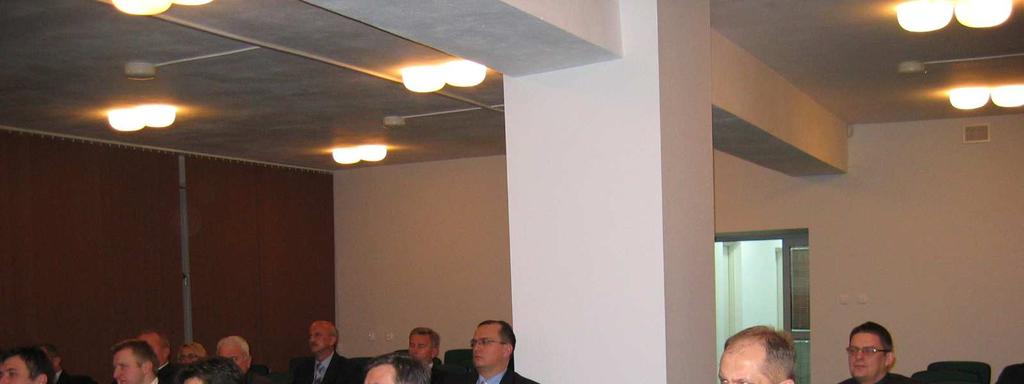 Logistyka w zarządzaniu kryzysowym. Funkcjonalna baza danych mł. bryg. mgr inŝ. Tomasz Sobieraj Zastępca Dyrektora CNBOP ds. Technicznych Centrum Naukowo-Badawczego Ochrony PrzeciwpoŜarowej.