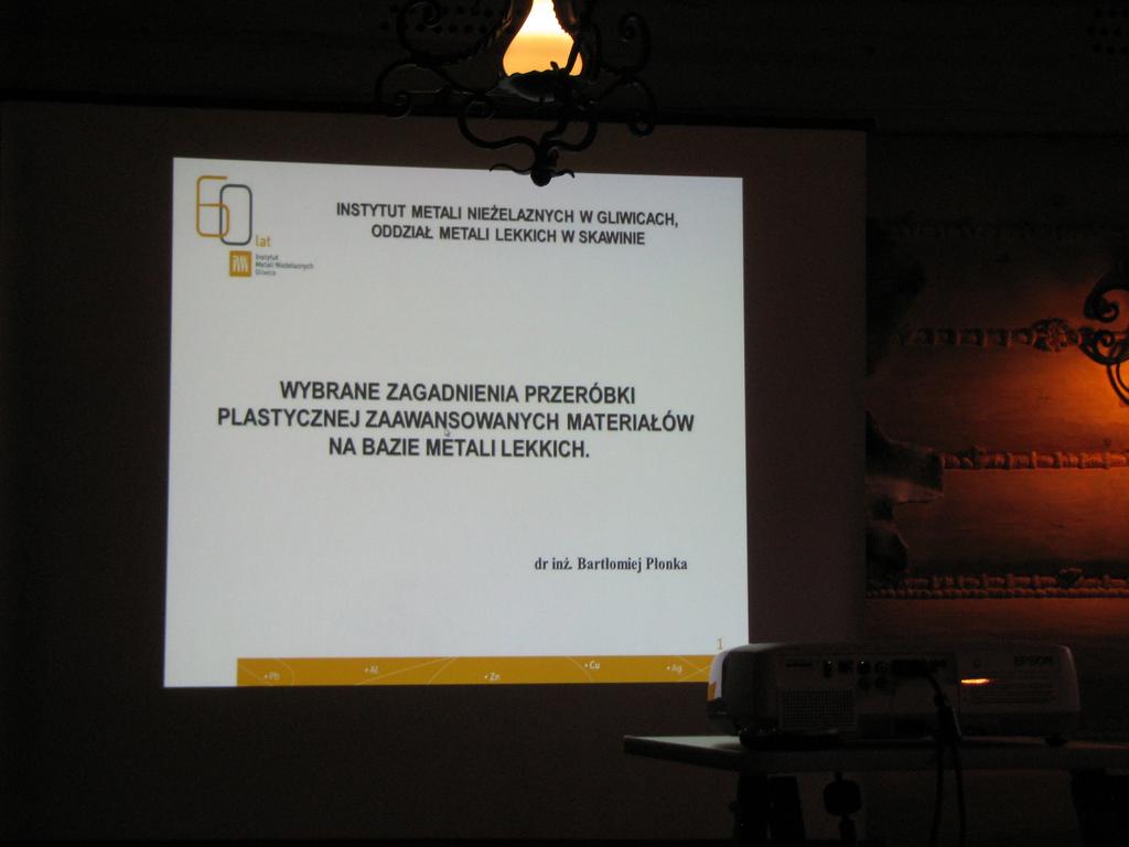 metalicznych. Seminarium zorganizowane zostało przez członków Komisji Metalurgiczno-Odlewniczej PAN w Krakowie przy współudziale organizacyjnym Polskiego Towarzystwa Stereologicznego.