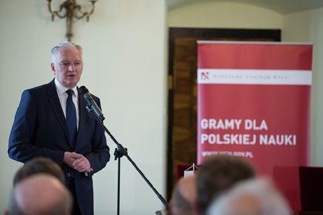 2 Numer 392 Przemówienie Wicepremiera RP Jarosława Gowina Panie Ministrze, Szanowni Państwo, przeszło rok temu ogłosiłem strategię rozwoju polskiej nauki i szkolnictwa wyższego.