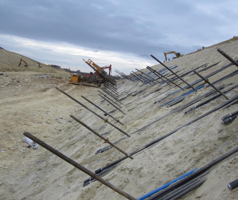 Listopad 2010 - widoczna instalacja gwoździ samowiercących typu TITAN