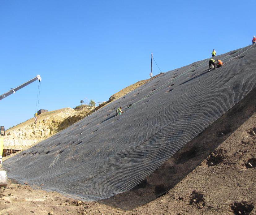 SYSTEM³ w trakcie instalacji po uprzednim rozłożeniu maty