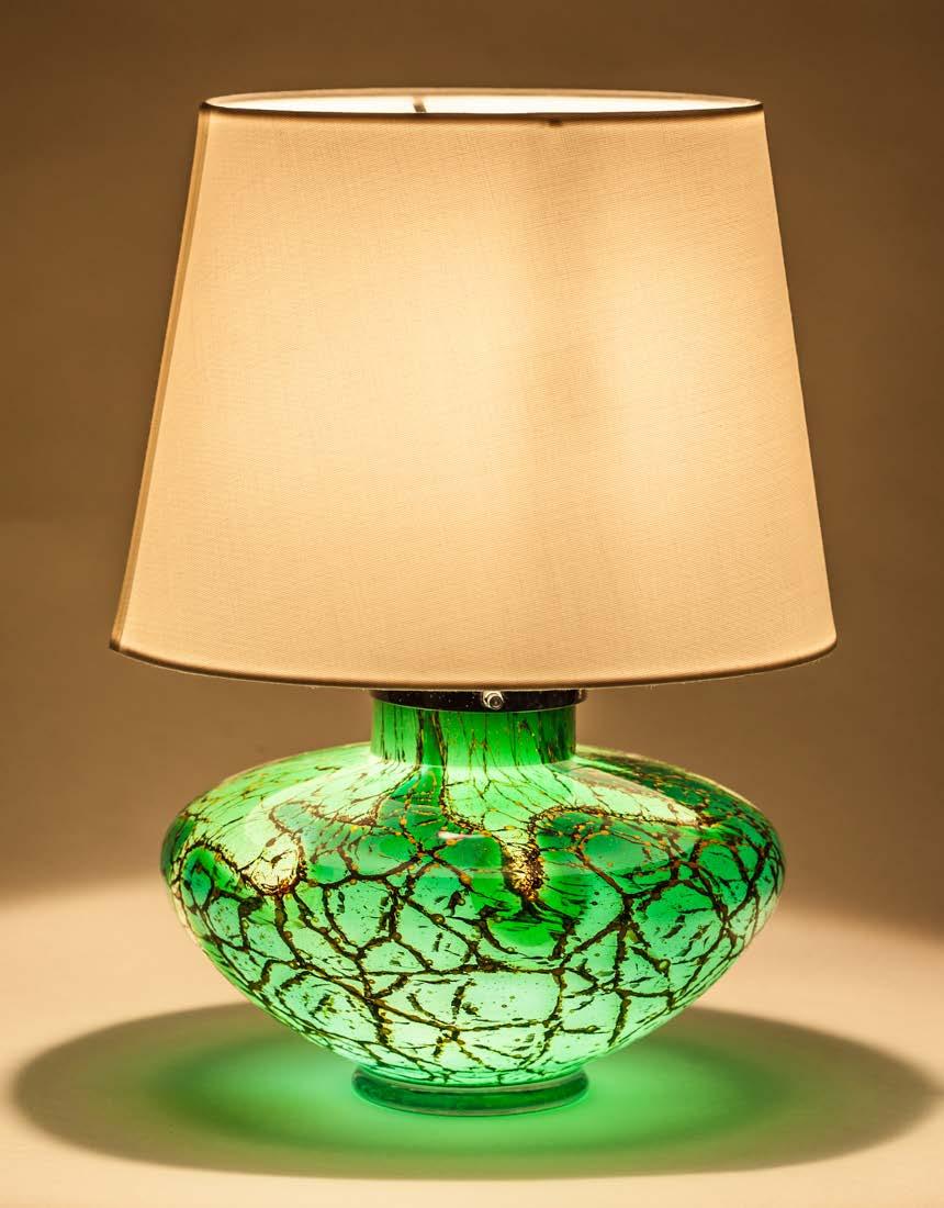 48 46. Lampa Ikora WMF (zielona) Niemcy, Wűrttembergische Metallwarenfabrik, lata 30./40. XX w.