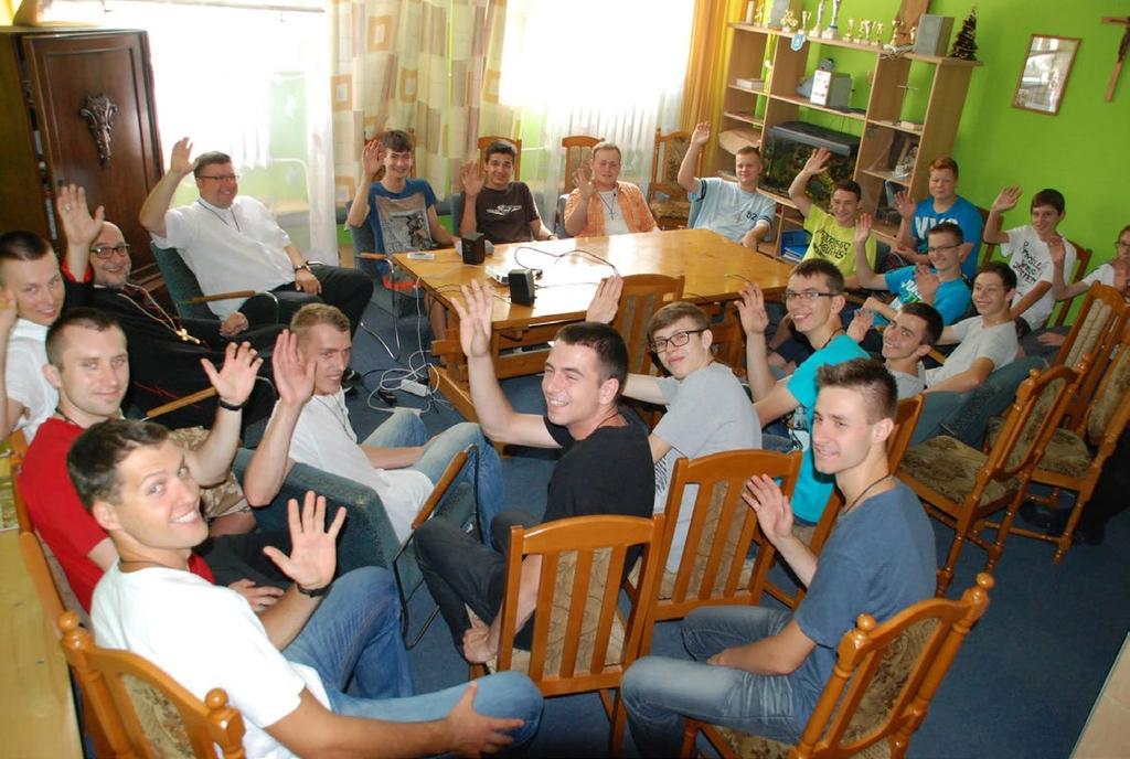 Rekolekcje powołaniowe Nasza misjonarska rodzina organizuje powołaniowe dni skupienia oraz rekolekcje dla katolickiej młodzieży męskiej zainteresowanej życiem zakonnym, pracą misyjną lub powołaniem