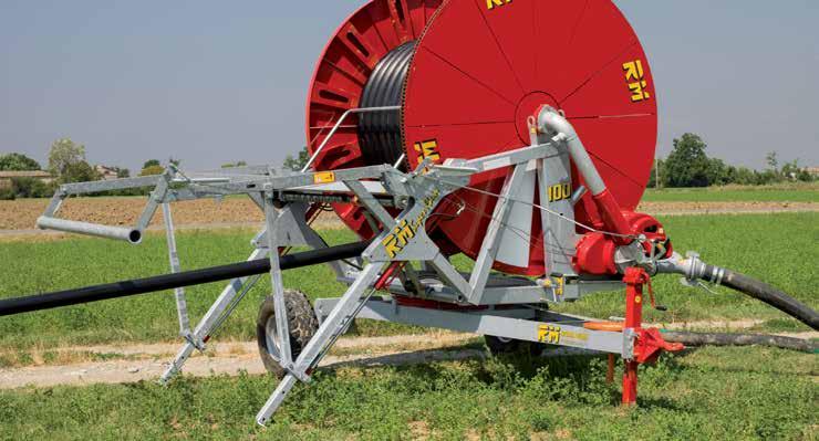 PODWÓJNA OŚ Z WAHACZEM ASYMETRYCZNYM, niejszy wysiłek podczas holowania na w każdych warunkach terenowych. GWARANCJA ZAUFANIA dzięki skrupulatnej kontroli technicznej każdego z urządzeń.