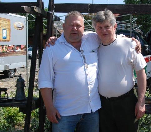 Stylowe stoiska, widok na Babią Górę i piękna pogoda nadały giełdzie niepowtarzalnego uroku, muzyka myśliwska w wykonaniu zespołu Królewscy z Niepołomic wyjątkowo nastrajały kolekcjonerów do wymiany