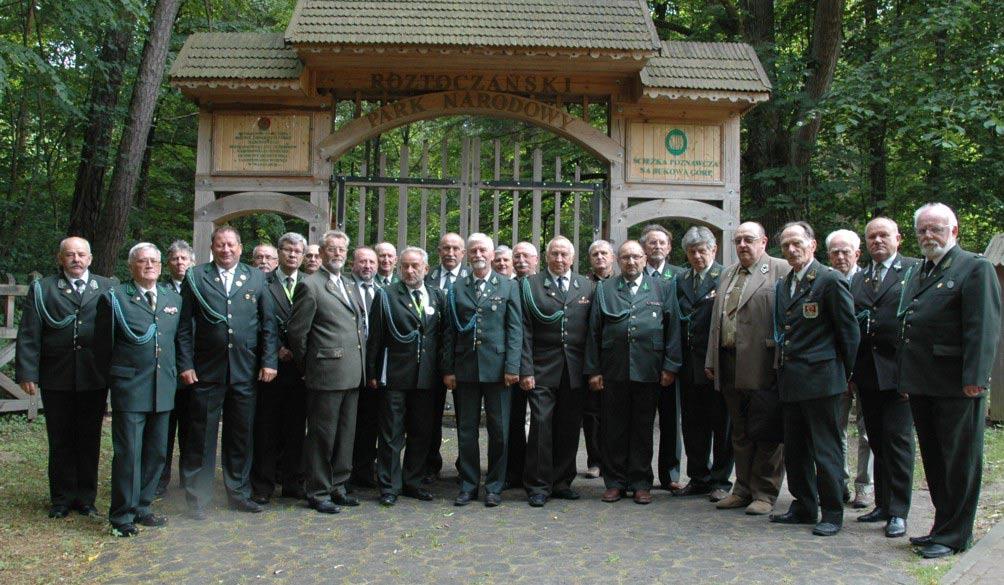 Eksponaty dostarczyli: Wiktor Szukalski, Tomasz Grzesiak, Bogdan Kowalcze, Zbigniew Korzeniowski, Tomasz Siek, Remigiusz Sobejko, Zdzisław Sawicki, Liliana Keller i inni kolekcjonerzy. Przemawia prof.