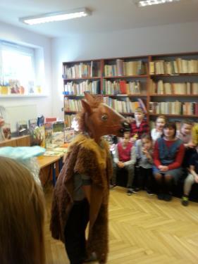 W papierowym teatrzyku