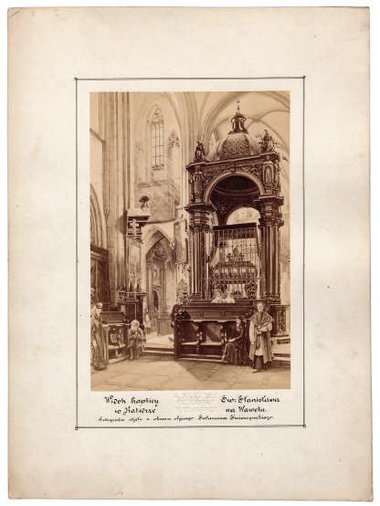 MHK 13. Obraz Widok wnętrza skarbca katedry krakowskiej, fot. Awit Szubert, 1883, fragment z nadrukiem Szuberta. Fototeka IHS UJ, sygn. IHSUJ P 019824. Repr.