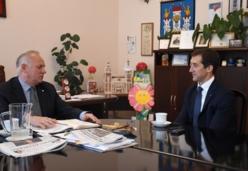 OTWARCIE NOWEJ SIEDZIBY PKO 6 września br. uczestniczyłem w uroczystym otwarciu Oddziału 1 PKO Banku Polskiego w nowej siedzibie, przy ulicy Rynek 15 w Szprotawie.