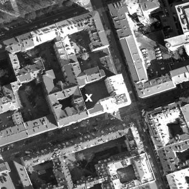 00 14.00 centrum miasta stawało się chłodniejsze, nawet o 1,5 C (rys. 6a). Rys. 5.