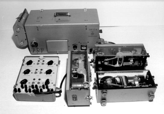 Sejsmograf typu de Querwain Piccard Na przestrzeni lat zmieniała się również i doskonaliła aparatura pomiarowa: poprzez urządzenia o