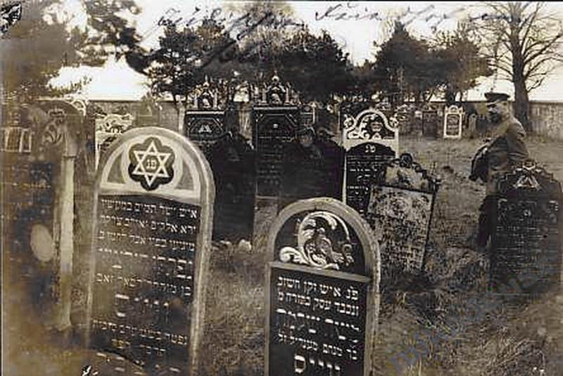 ŻYDOWSKI POGRZEB W