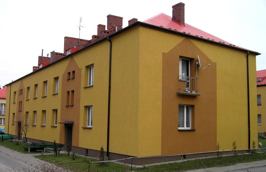 380 A. Ujma, A. Lis Rys. 6. Elewacja frontowa NW i boczna SW Rys. 7.