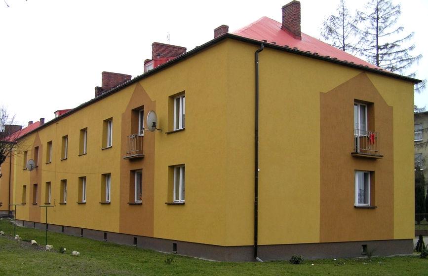 zbiorczego przygotowania ciepłej wody z dwoma zasobnikami oraz opomiarowania.