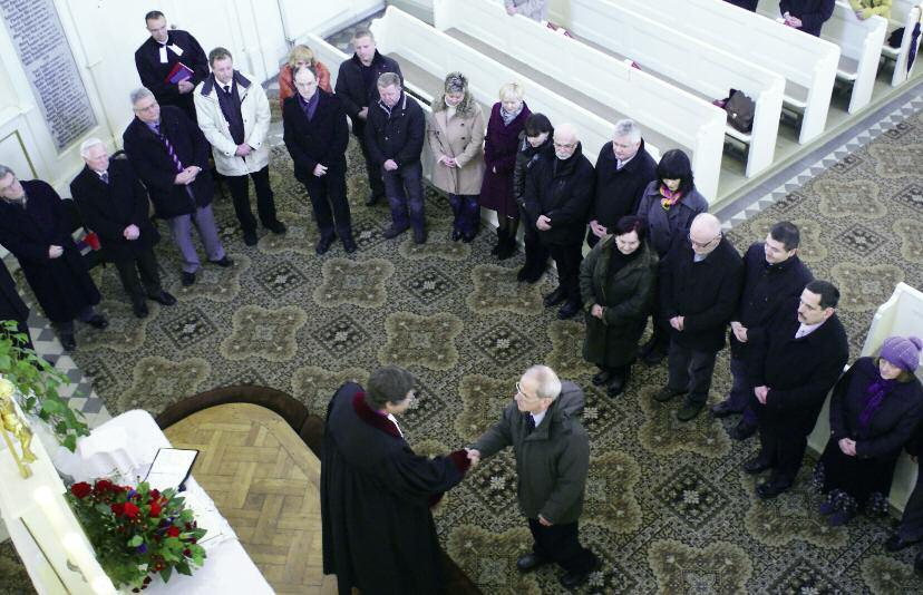 Po nabożeństwie obrady toczyły się w budynkach Parafii Ewangelickiej przy ulicy Kazimierza Wielkiego. Zgromadzonych przywitał bp Ryszard Bogusz zwierzchnik diecezji wrocławskiej.