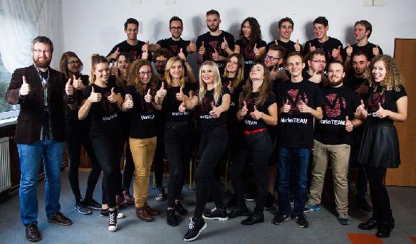 MarkeTEAM Studenckie Koło Naukowe MarkeTEAM skupia studentów Wydziału Zarządzania UŁ, którzy czują niedosyt wiedzy o marketingu.