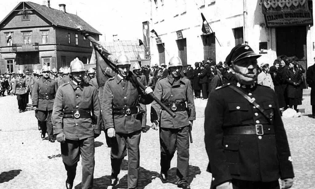 Władysław Jakubowski Urodził się w 1890 roku w folwarku Sygniówka w parafii Zimna Woda niedaleko Lwowa.