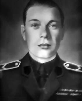 Teofil Kiełbasa Stanisław Grochowski Urodził się w 1901 roku w Helenowie na Lubelszczyźnie. W dobie walk o niepodległość Polski wstąpił, jako ochotnik, do wojska. Potem osiadł na Podlasiu.