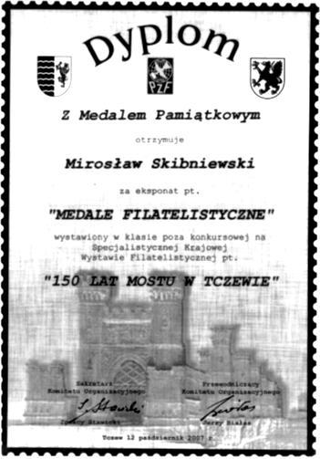 Mirosław Skibniewski w nagrodę za pokazanie swojego zbioru nagrodzony