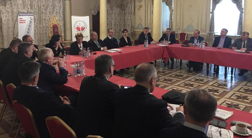 Dzień II 7 lutego 2017 roku Parlamentarna walka z gabinetami politycznymi w jednostkach samorządu terytorialnego.