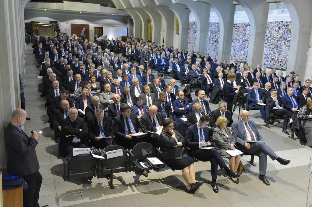 Działalność organów statutowych Szczegółowe informacje o pracach wszystkich organów Związku ujęto w kolejnych podrozdziałach. Zgromadzenie Ogólne ZPP 6 marca 2017 r. w Klasztorze OO.