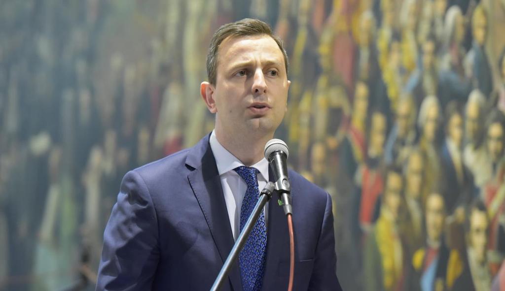 O problemach z finansami samorządów mówił także poseł Andrzej Maciejewski, który podkreślał, że JST są od lat w tym zakresie zaniedbywane.