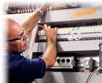 Opis regulacji Zespół elektryczny: Zespół regulacji: Płyta elektryczna, zgodna z normami: NF EN C 5-00 i NF EN 6004-0 zawiera: ü Sterownik ETT z wyświetlaczem.