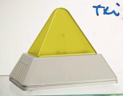 Optyczne urządzenia sygnalizujące Wielokrotne lampy błyskowe 5 J PMB 2010 r = 11 m IP 55 + 55 C - 30 C Klasycznie piękne lampy błyskowe do montażu wewnętrznego i zewnętrznego wysoka odporność na