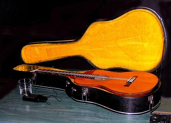 Gitara jeszcze chwilę poczeka, aż sala