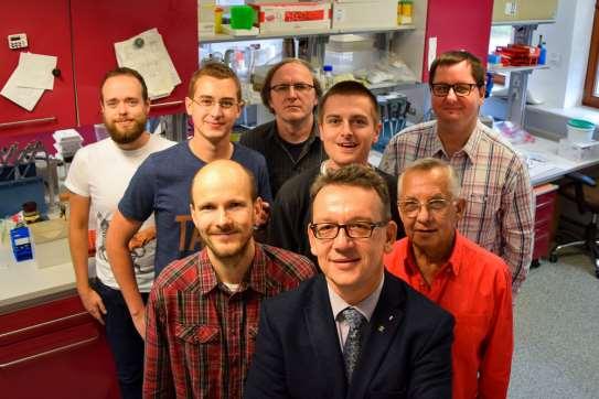 Zakład Biologii Molekularnej i Komórkowej Kierownik Zakładu: prof. dr hab. Przemysław Wojtaszek Skład osobowy: dr hab. Krzysztof Leśniewicz dr hab.