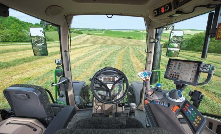 Dostępne są dwa modele ładowazy zołowyh: Fendt Caro 4X/75 oraz Fendt Caro 4X/80. Fendt 500 Vario udowadnia swoją elastyzność w najróżniejszyh zastosowaniah, np. z przyzepą platformową.