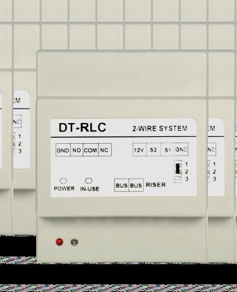 Moduły systemowe P26/40 ZAILACZ YTEMOWY Model: 26/40 Power Comb Input 00-240V / 50-60Hz /,5A BU 26V +/- 2V Urządzenie łączy w sobie funkcje zasilacza i separatora napięcia.