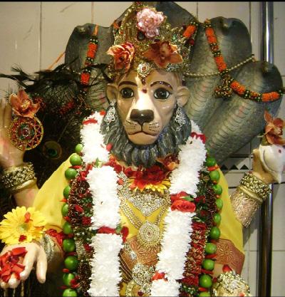 Świątynia Sri Maha Shanta Narasimha, RPA Świątynia Shanta Narasimha została inaugurowana przez Sri Swamiego Vishwanandę 9 listopada 2008 roku w Stanger, w prowincji Kwa-Zulu Natal.