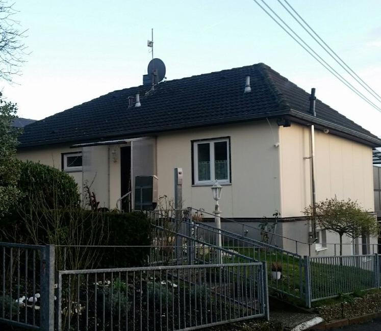 Kiedy odbywają się modlitwy w klasztorze i kto może wziąć w nich udział? Tylko kobiety mogą brać udział w modlitwach.