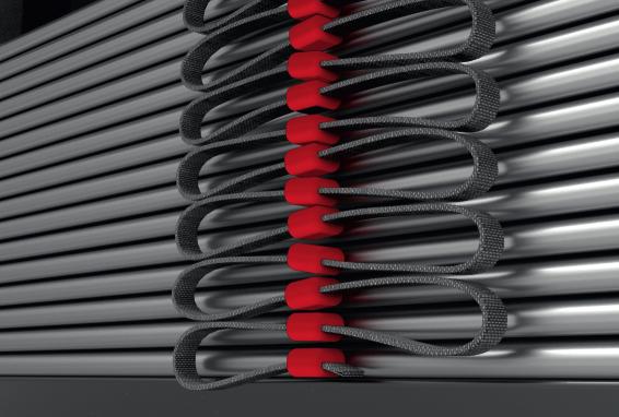 the way that the ladder and individual slats are connected guarantees optimal height of the raised blinds "package" die Verbindungsweise