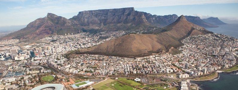 DZIEŃ 8 CAPE TOWN PRZEJAZD ODKRYTYM AUTOBUSEM PO KAPSZTADZIE ZACHÓD SŁOŃCA NA WZGÓRZU SYGNAŁOWYM Po śniadaniu czas