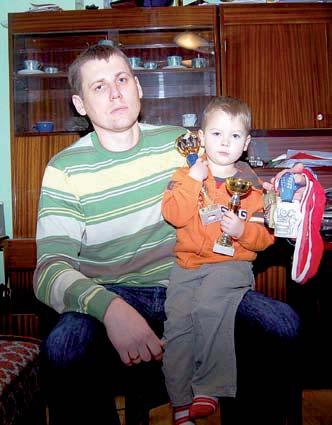 Udany start zachęcił minie do dalszego trenowania. Obecnie biegam w barwach UKS Start Smólnik, chociaż pobiegłem także w lidze Biegaczy Amatorów z Włocławka. W marcu 2009 r.