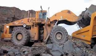 118 Rys. 10. Ładowarka łyżkowa Fig. 10. Bucket wheel loader Rys. 11. Równiarka Fig. 11. Grader Rys. 12. Jeden z największych portów węglowych na świecie Fig. 12. One of the largest coal terminal in the world Rys.