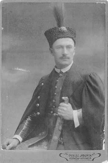 Hrabia Franciszek Xawery Pusłowski w stroju polskim, przed 1914 rokiem Fot. Tadeusz Jabłoński 224 Franciszek Xawery Pusłowski tłumacz, kolekcjoner, dyplomata i poeta, urodził się 16 czerwca 1875 r.