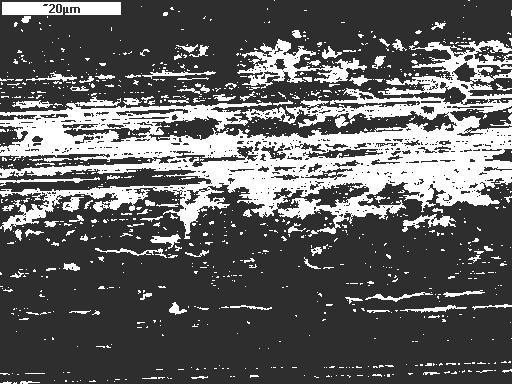 ARCHIWUM ODLEWNICTWA Po pełnym cyklu ścierania powierzchnię ścieraną poddano obserwacji w mikroskopie skaningowym. Na rysunkach 5 