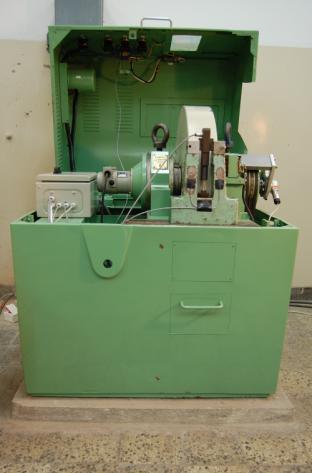 Plastyczność wybranych materiałów metalicznych 175 W artykule przedstawiono krótką charakterystykę zmodernizowanego stanowiska do badań dynamicznych z nowym systemem pomiarowym oraz wyniki prób