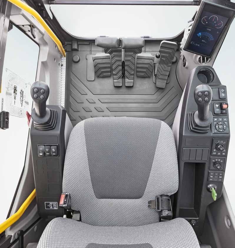 Interfejs człowiekmaszyna (HMI) Wszystkie interfejsy maszyny w tym dźwignie, klawiatura i monitor LCD są ergonomicznie rozmieszczone i