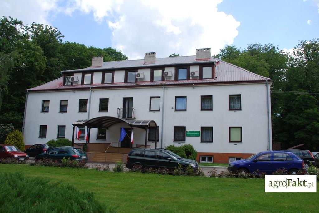 .pl https://www..pl Siedziba Podlaskiego Ośrodka Doradztwa Rolniczego w Szepietowie. (fot. PODR) Kim są?