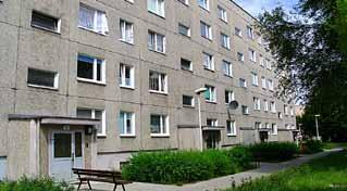 ulicach: Łaskiej 94, Cichej 23, Moniuszki 60/62,