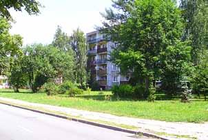 Nawrockiego od Piotra Skargi do dawnego szpitala. Tutaj powstanie 60 miejsc postojowych, a kilkanaście metrów dalej następnych 30 miejsc. W sumie przy ul. Nawrockiego zaparkuje kolejnych 180 aut.